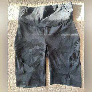 *BRAND NEW* LULULEMON Wunder Train High-Rise Shorts